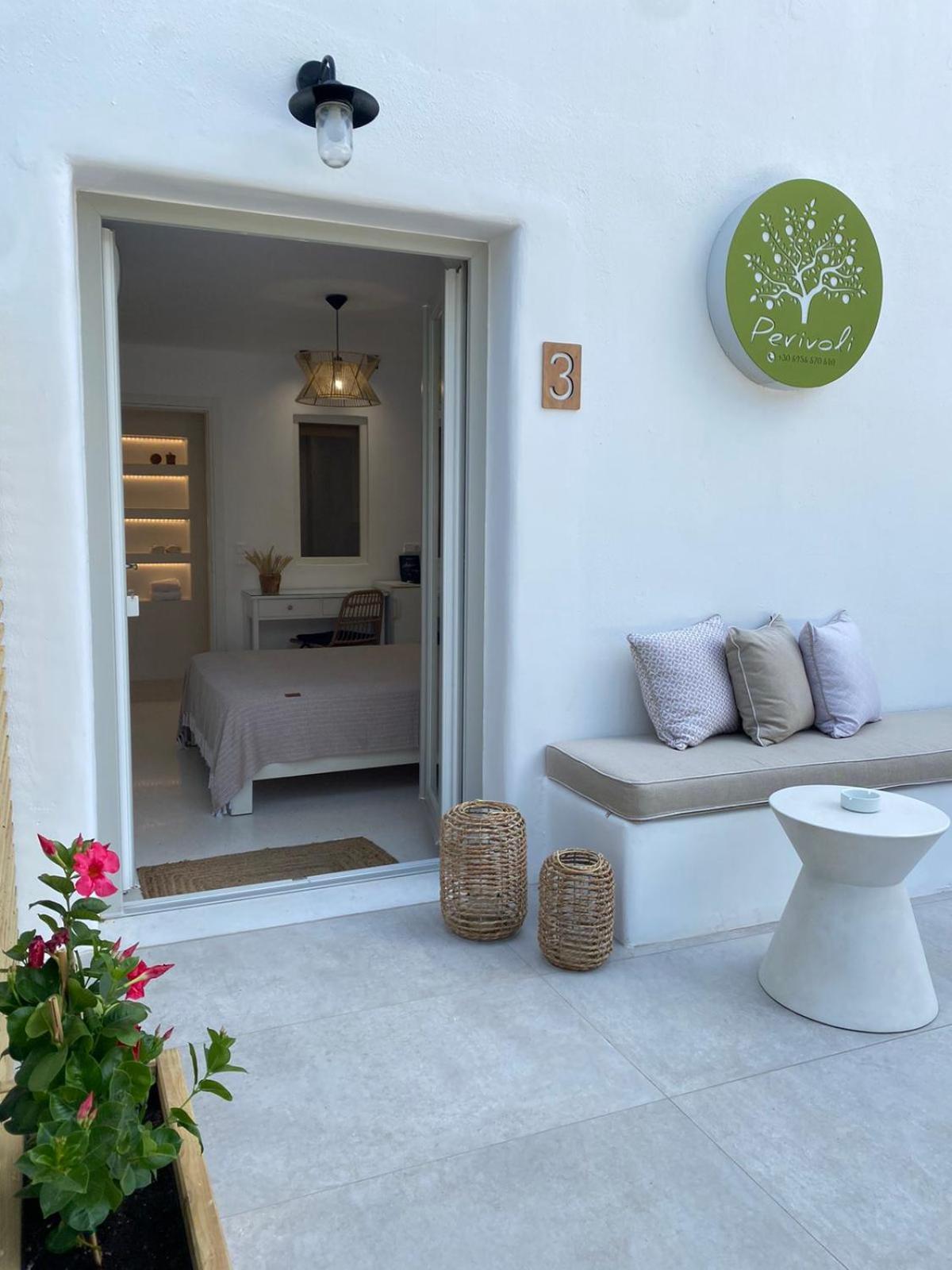 Perivoli * Parikia (Paros)